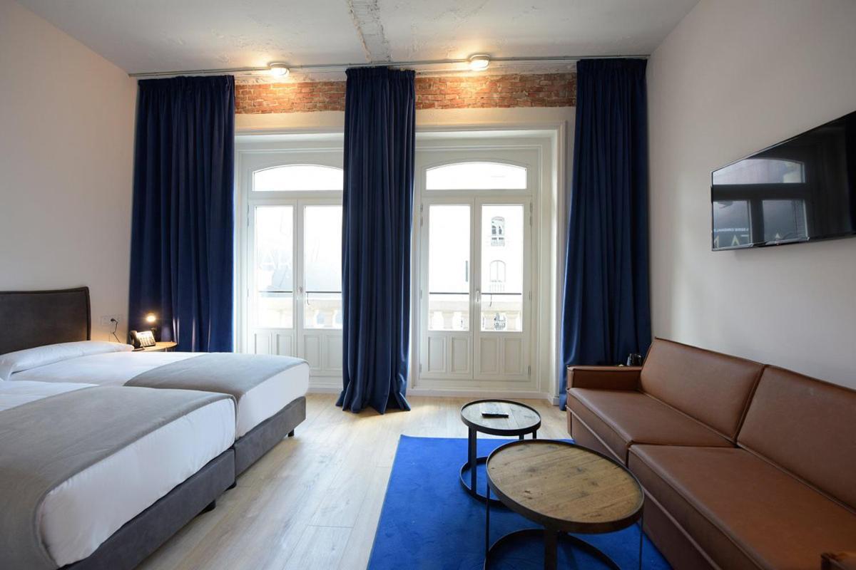 Hostel Room00 Gran Via Madrid