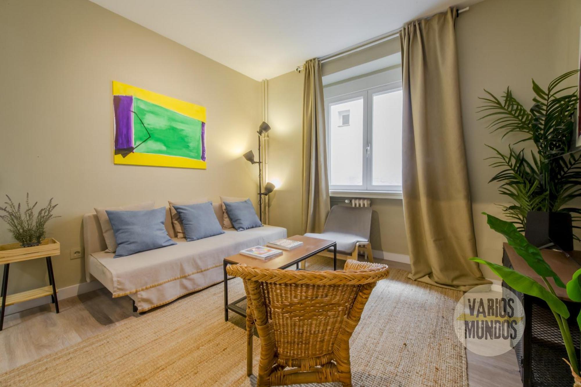 Apartment Practico 7pax En Calle Santa Ana Centro De *