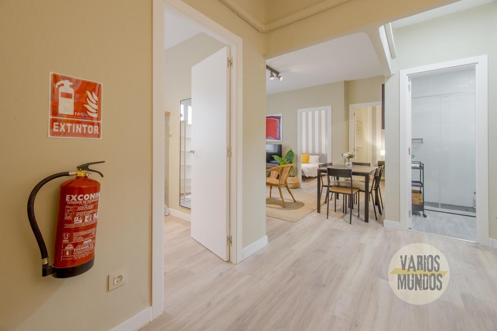 Apartment Practico 7pax En Calle Santa Ana Centro De *