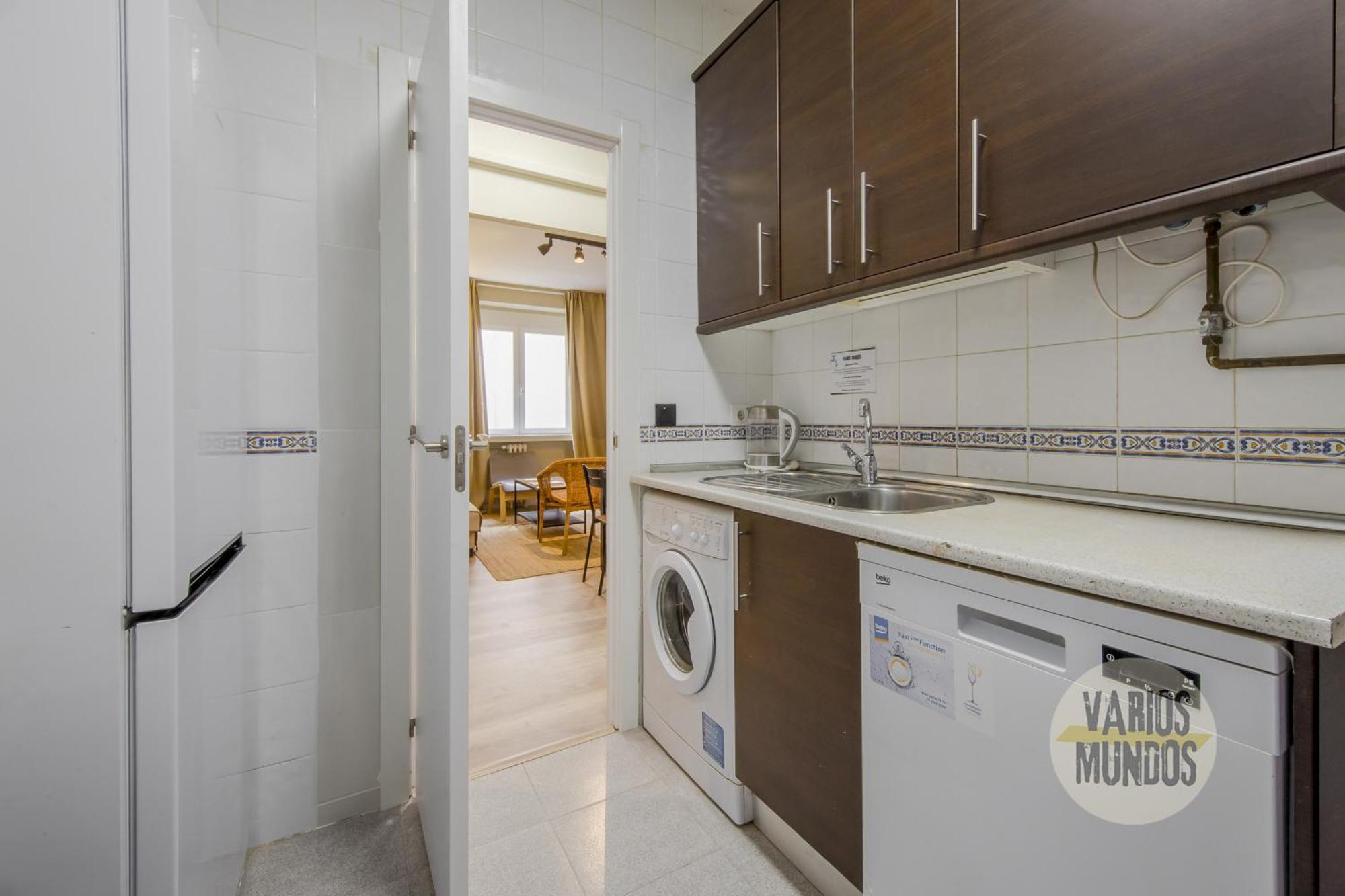 Apartment Practico 7pax En Calle Santa Ana Centro De *