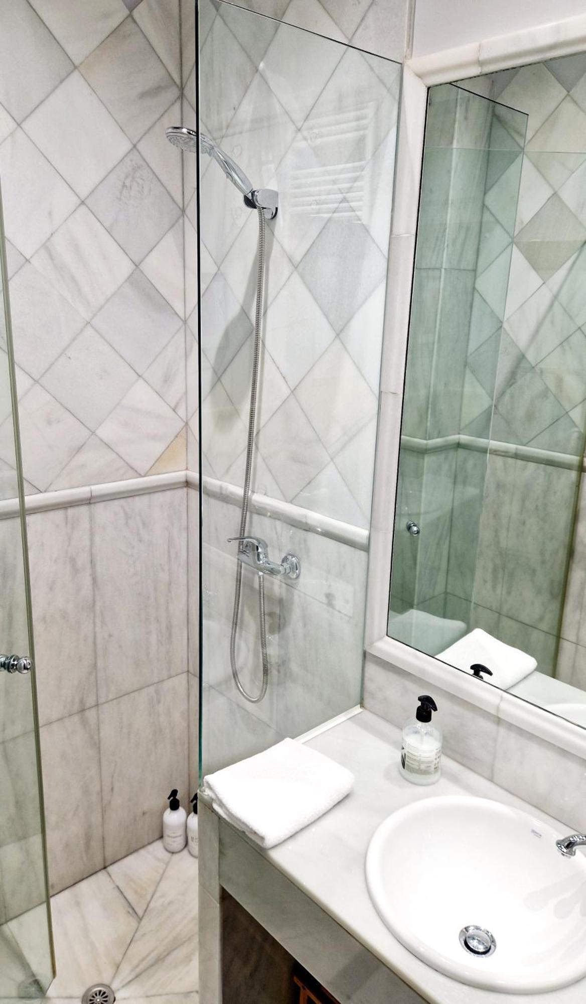 Apartment Art & Chic In Trendy Chueca