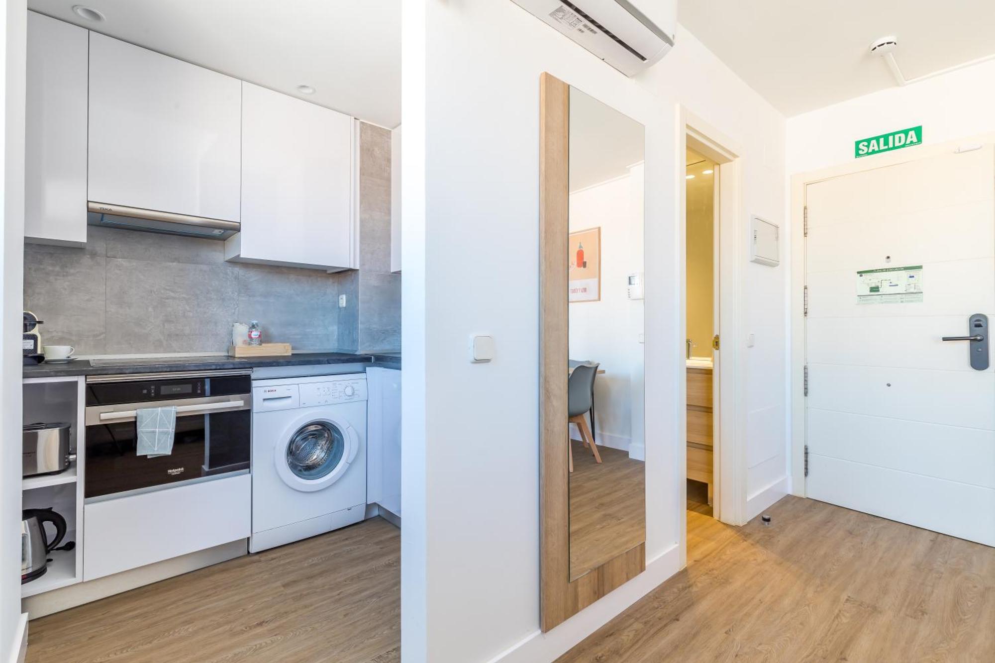 Caterina Cuatro Torres Apartment Madrid