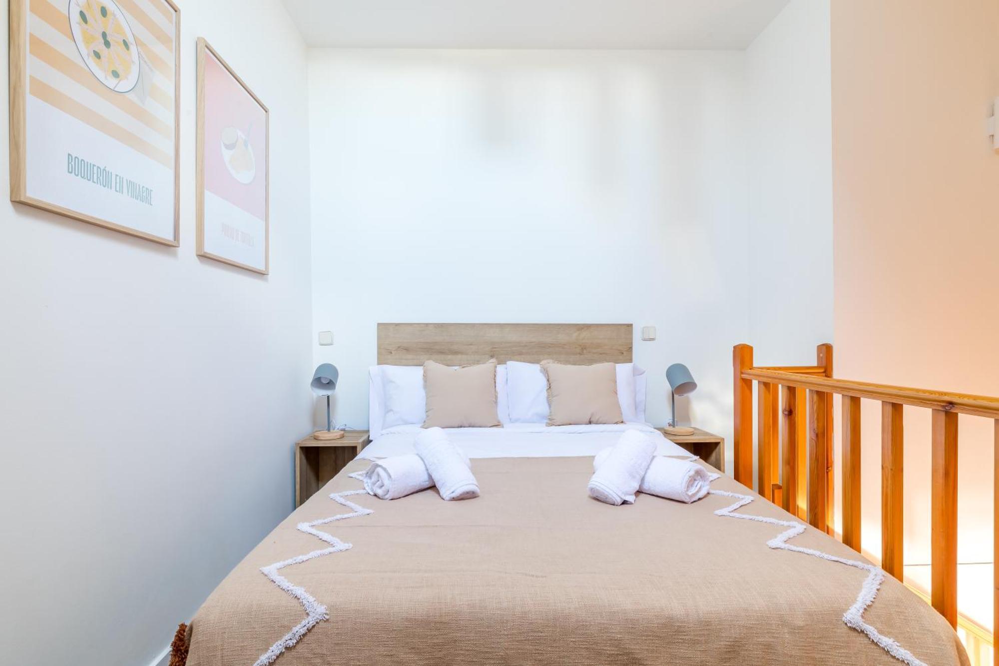 Caterina Cuatro Torres Apartment