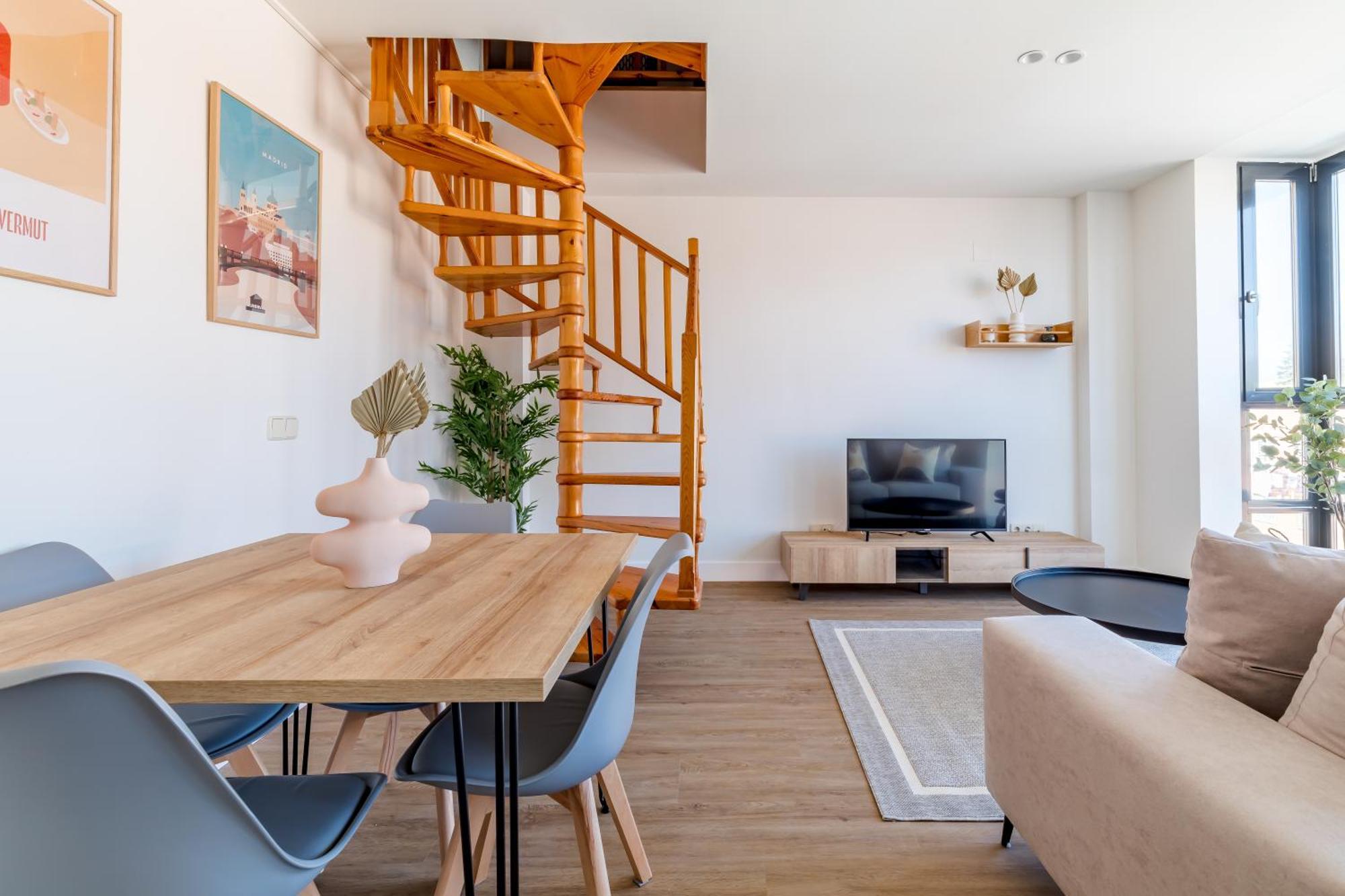 Caterina Cuatro Torres Apartment *