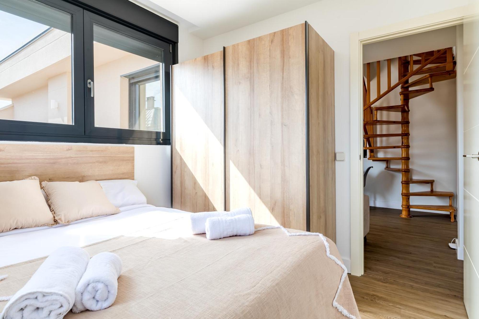 Caterina Cuatro Torres Apartment *