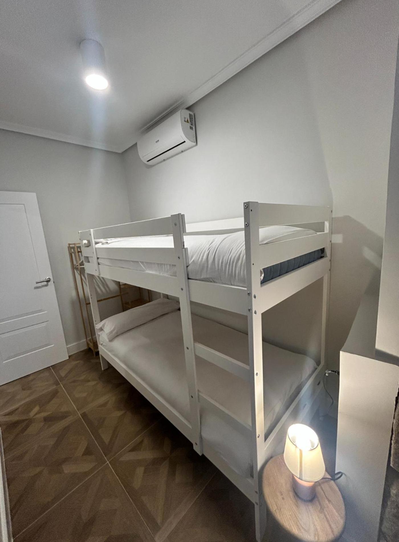 Apartamento Sunny 9pax 4 En Minas-malasana E3 Madrid
