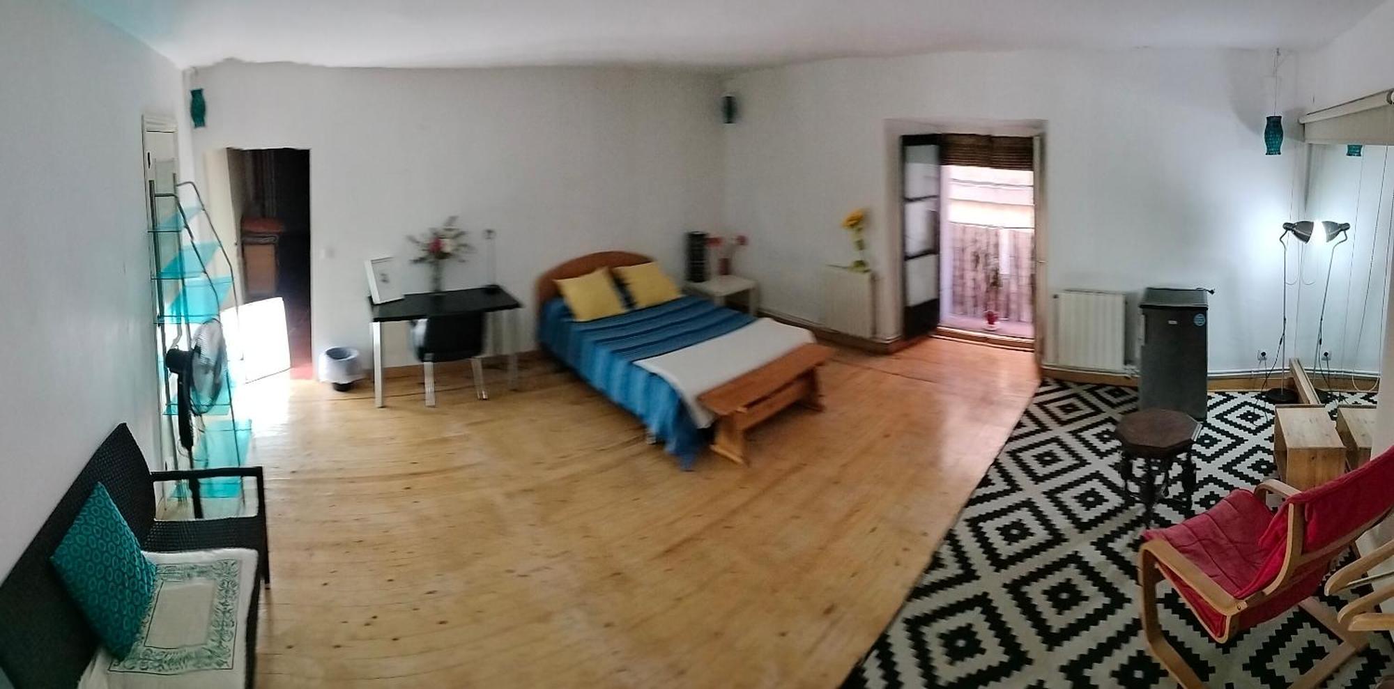 Gran Con Balcon En Tirso De Molina Homestay *