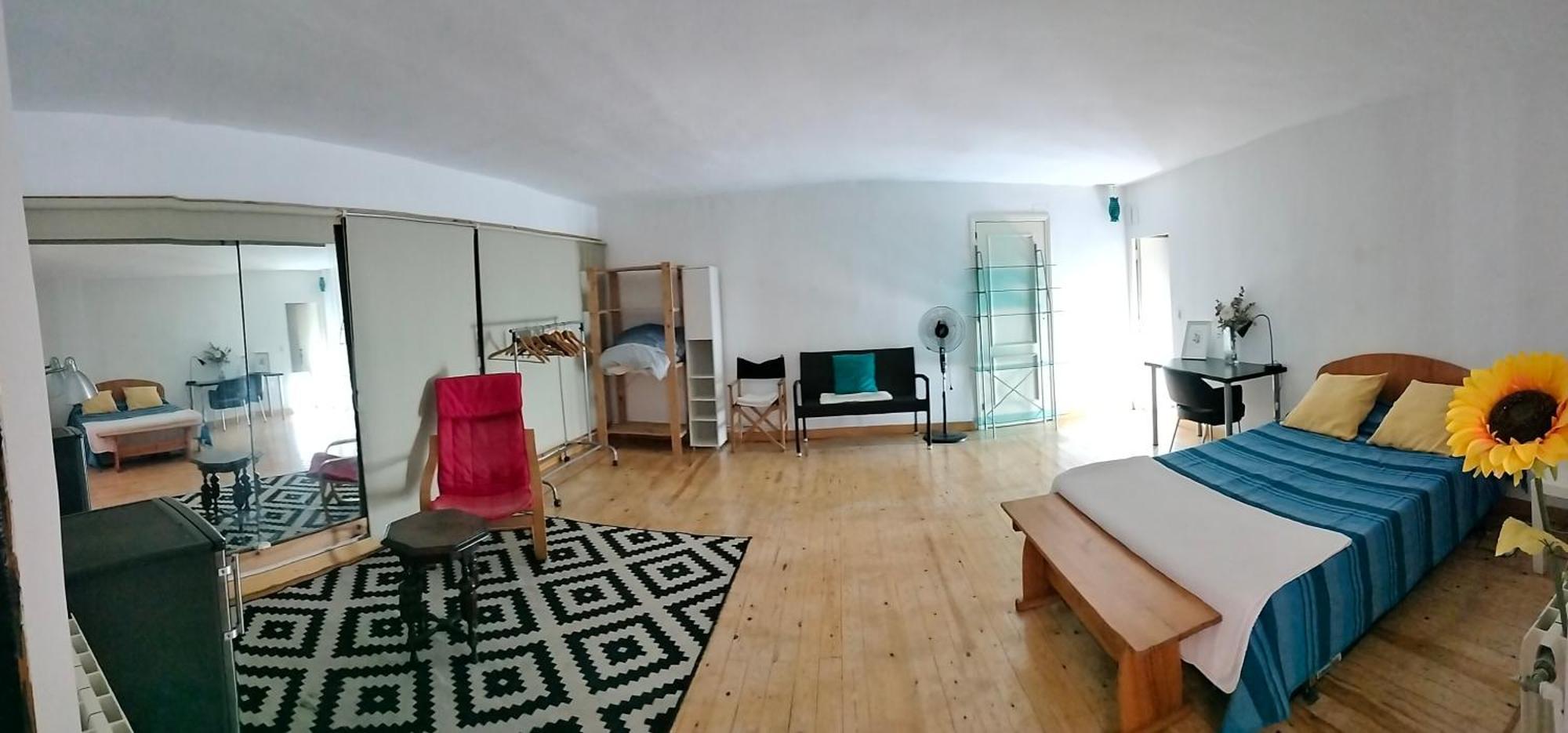 Homestay Gran Con Balcon En Tirso De Molina