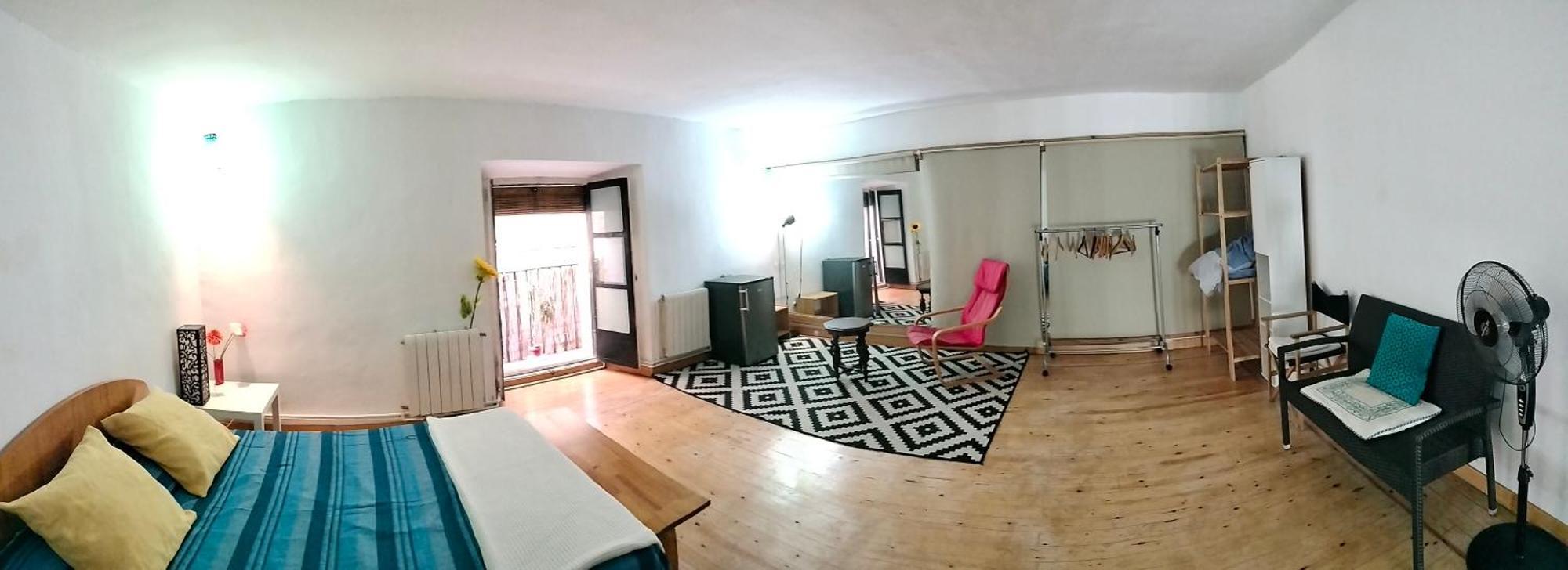 Gran Con Balcon En Tirso De Molina Homestay *