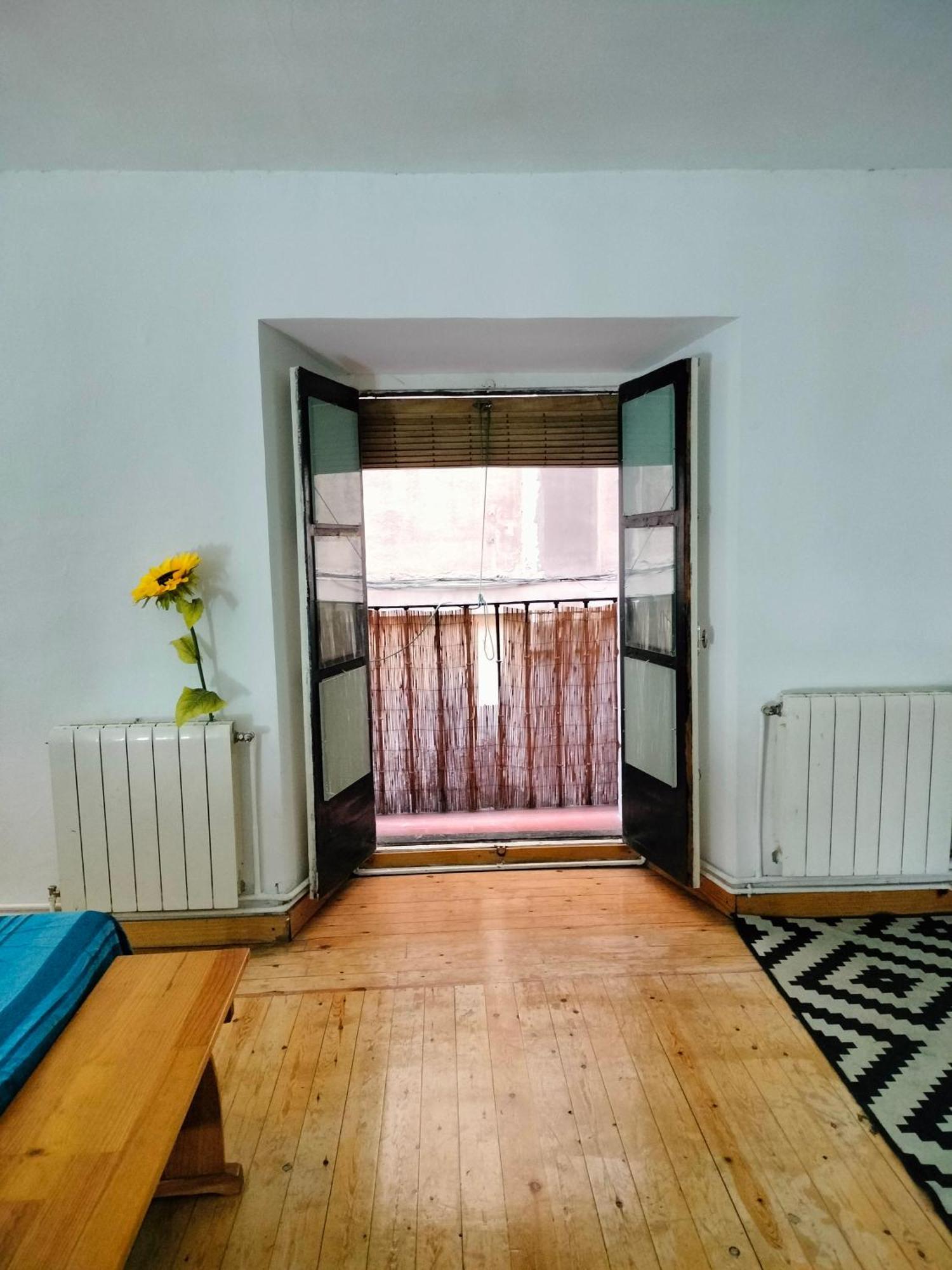 Homestay Gran Con Balcon En Tirso De Molina