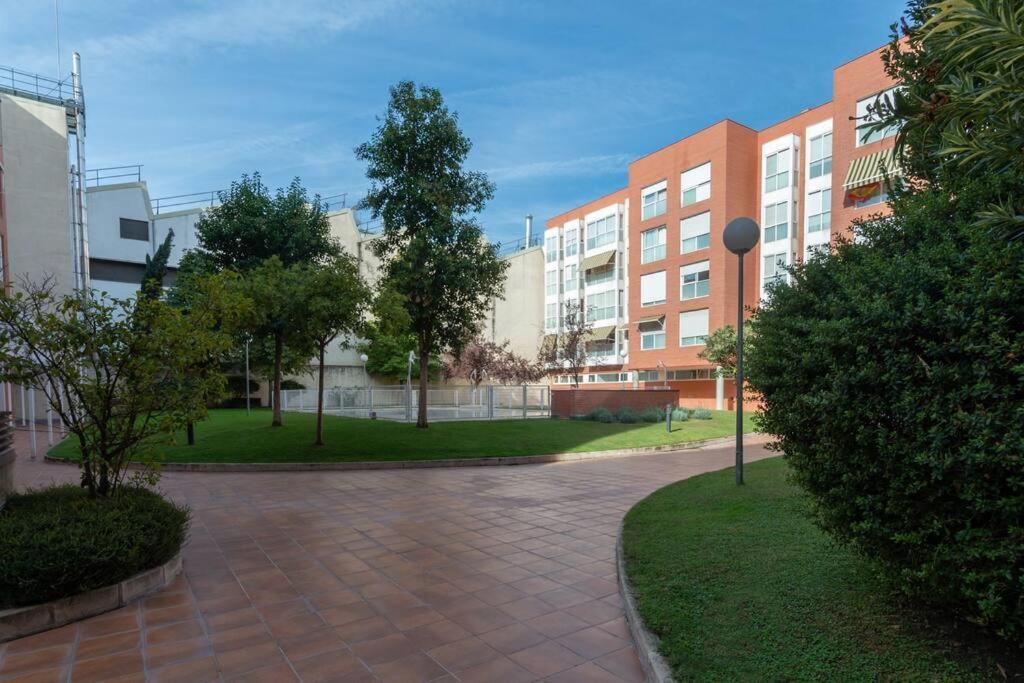 Con Parking Y Piscina Apartment