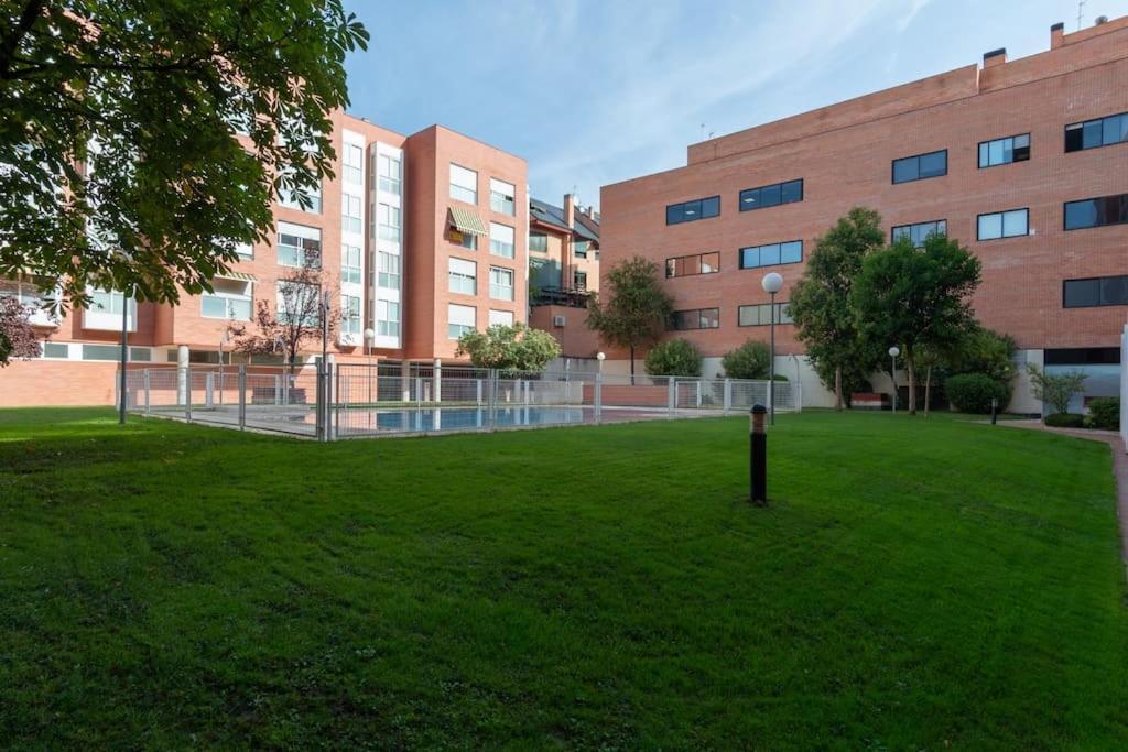 Apartment Con Parking Y Piscina *