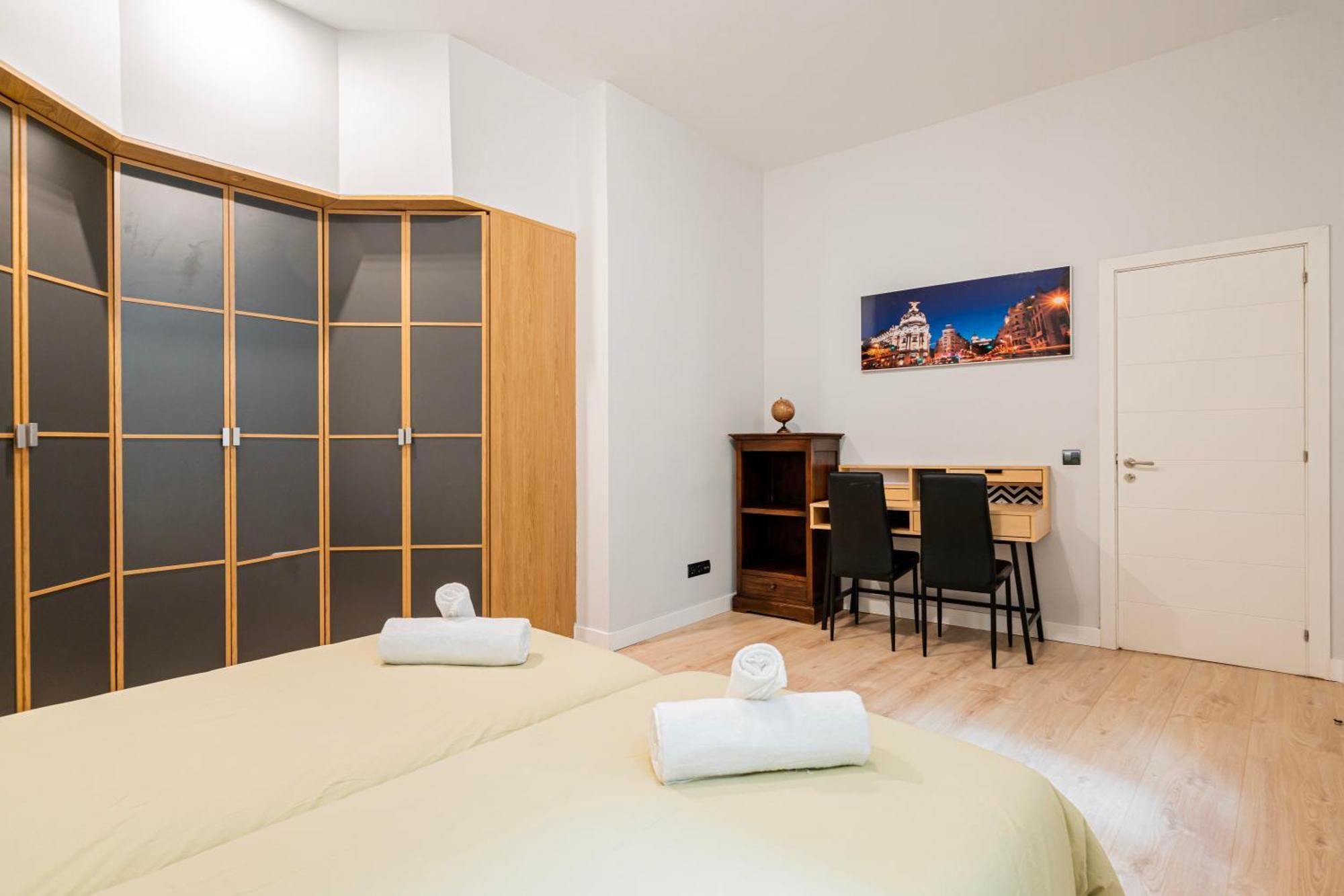Atocha3 Superb Location - 4bedrooms 2 Baths Apartment