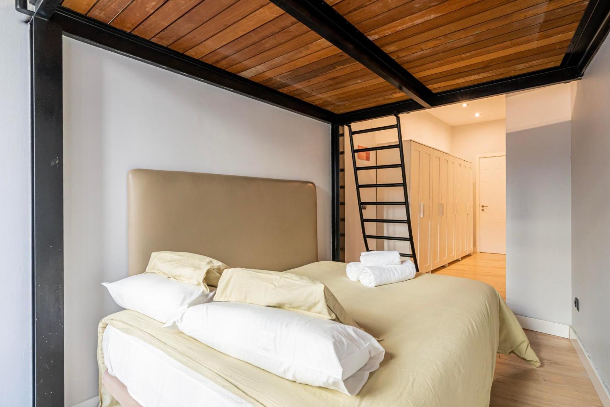 Apartment Atocha3 Superb Location - 4bedrooms 2 Baths *