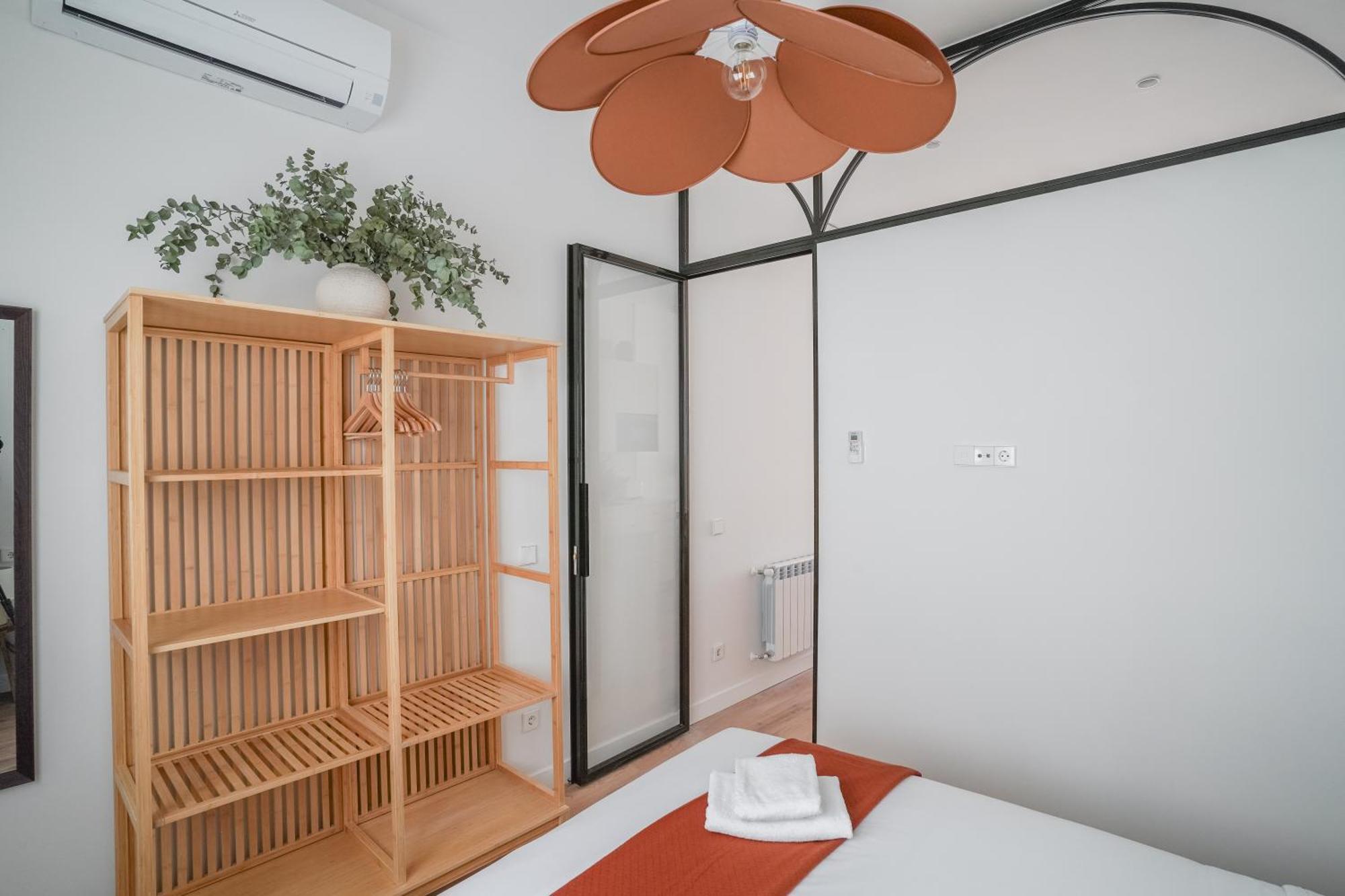 Amazing Apartment-3bedrooms 3bathrooms-lavapies Madrid