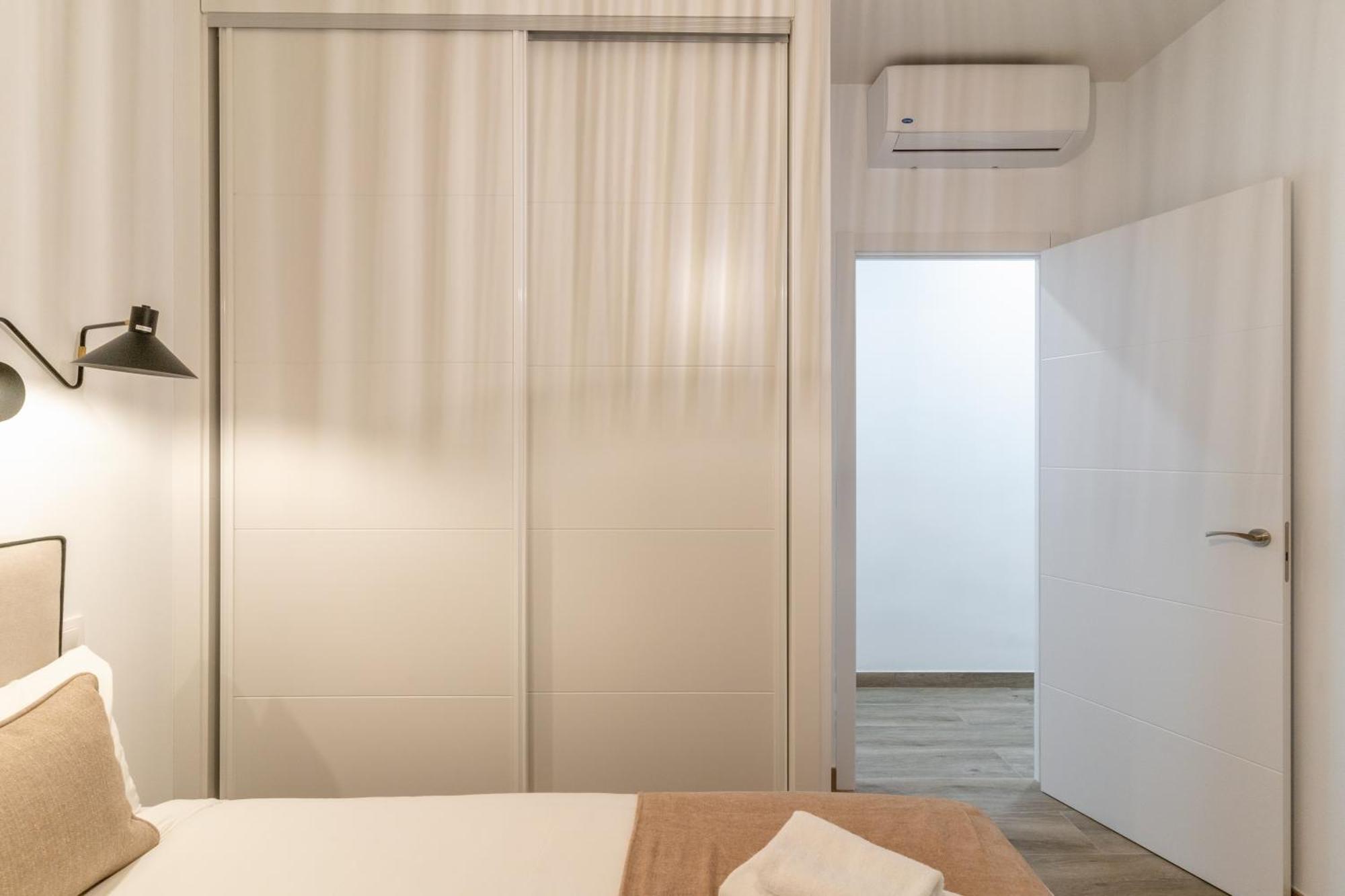 Spacious Modern-2bedrooms 2bathrooms-chamberi Apartment *