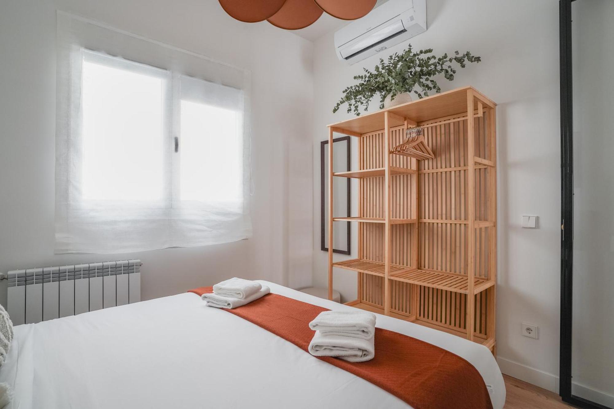 Amazing Apartment-3bedrooms 3bathrooms-lavapies