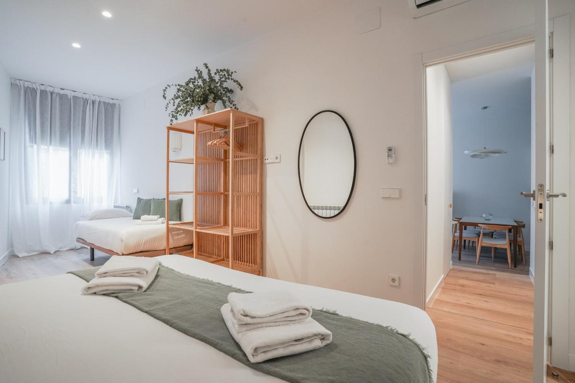 Amazing Apartment-3bedrooms 3bathrooms-lavapies Apartment Madrid