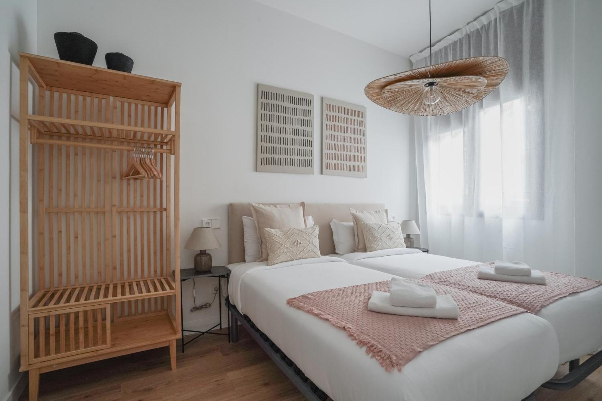 Amazing Apartment-3bedrooms 3bathrooms-lavapies Madrid