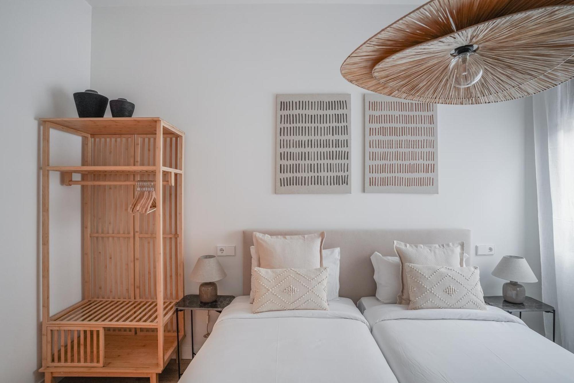 Amazing Apartment-3bedrooms 3bathrooms-lavapies Apartment *