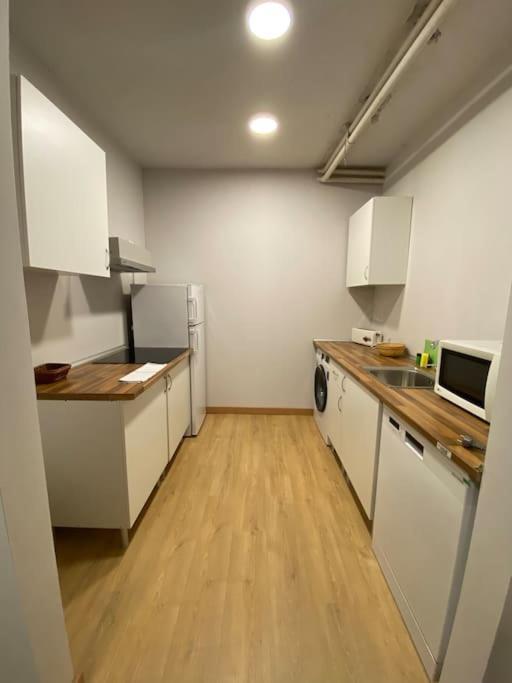 At 20' By Metro From The Centre Apartment