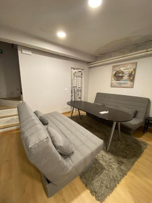 Apartment At 20' By Metro From The Centre *