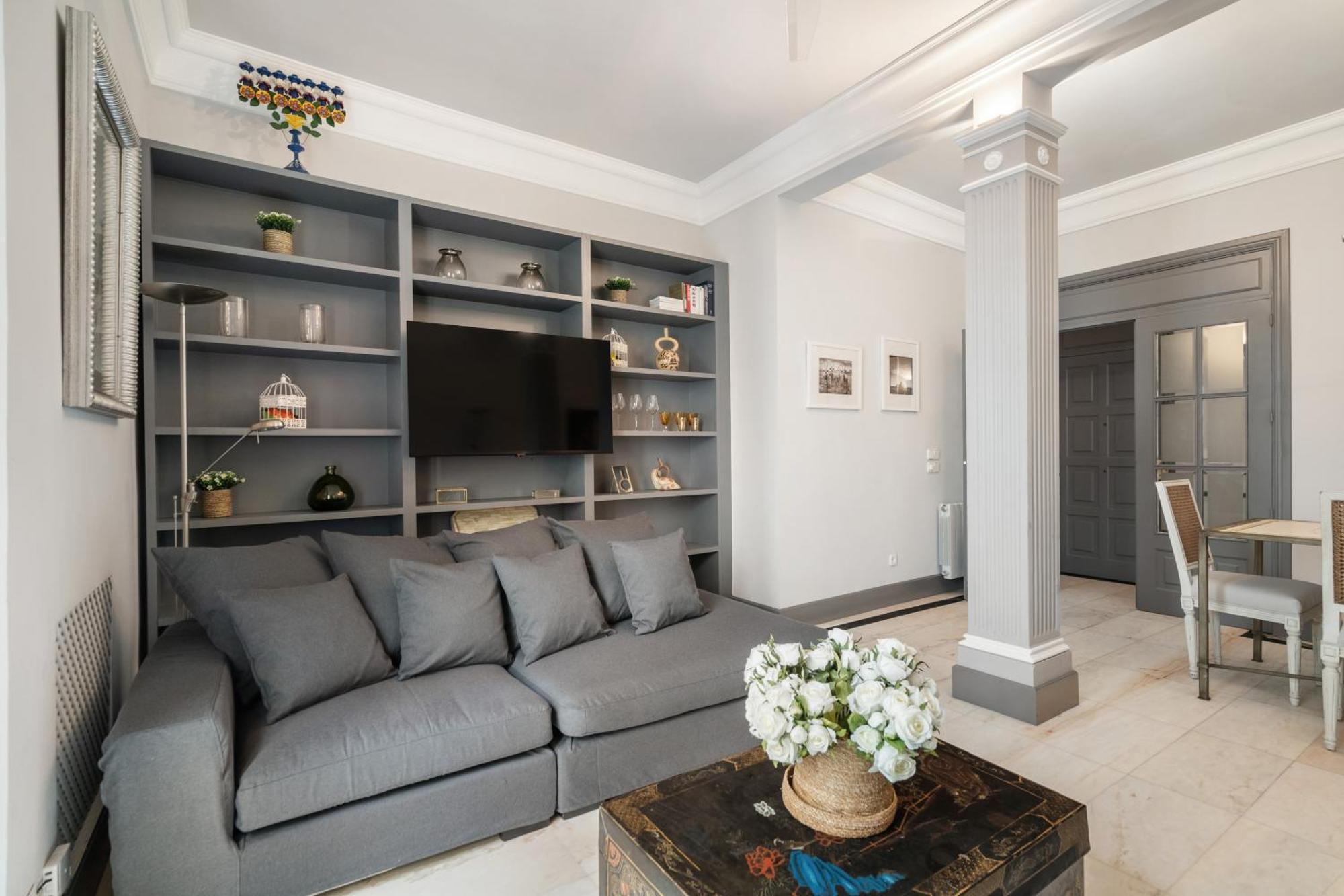 Art & Chic In Trendy Chueca