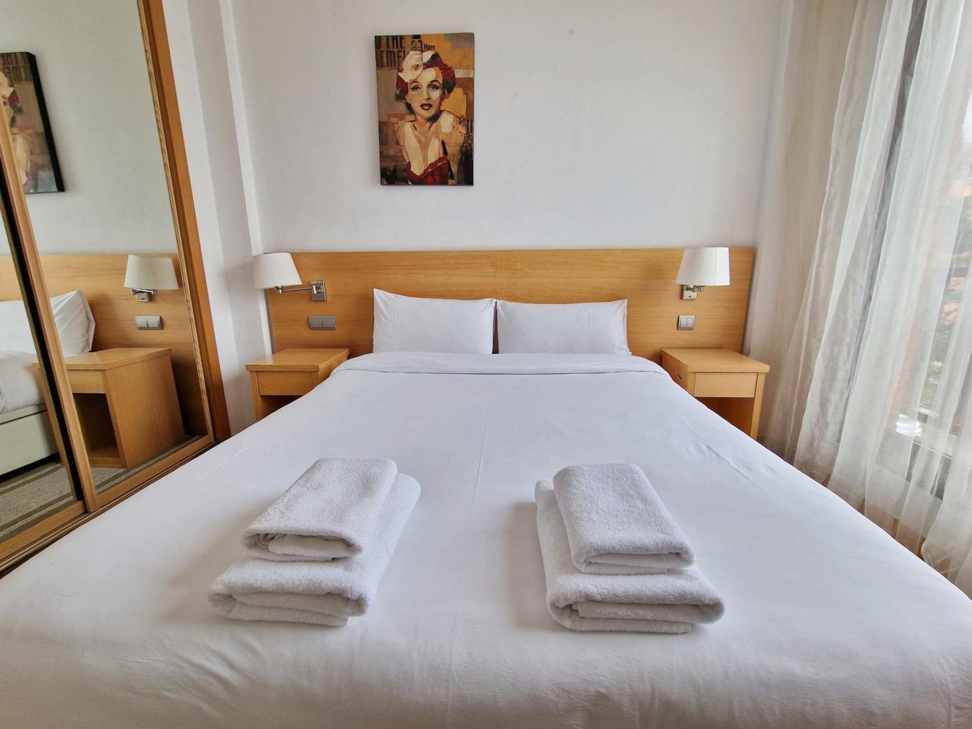 Apartment Samaniego, Piscina Y Garaje Junto Civitas Metropolitano Y Aeropuerto