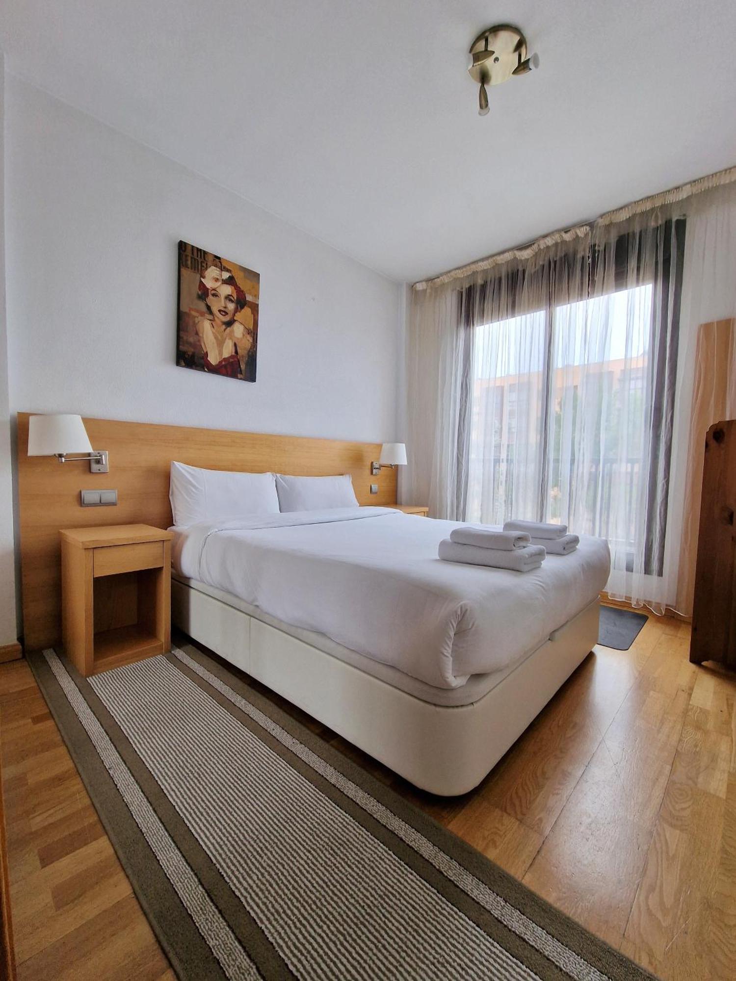 Lejlighed Samaniego, Piscina Y Garaje Junto Civitas Metropolitano Y Aeropuerto Madrid
