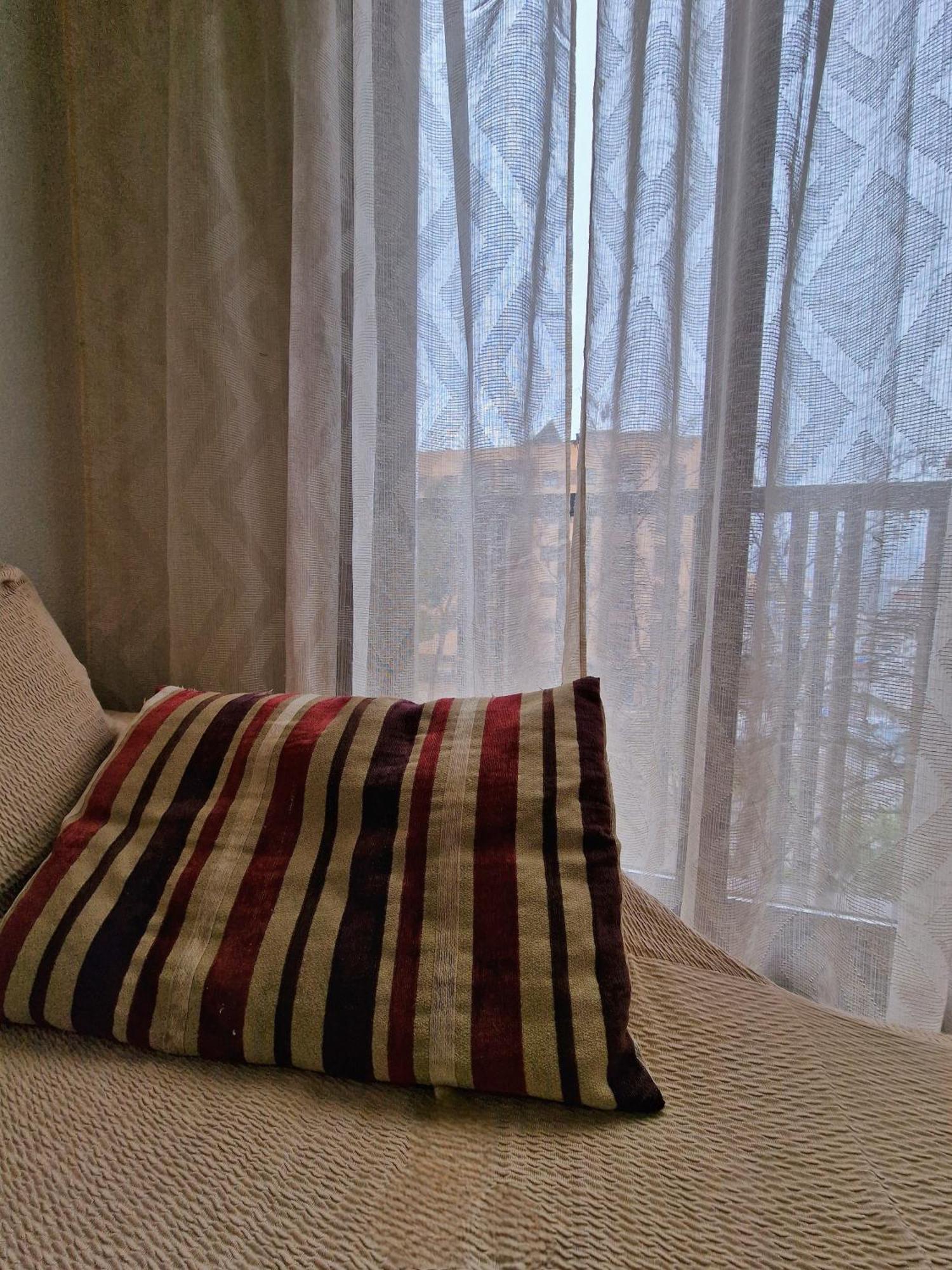 Apartment Samaniego, Piscina Y Garaje Junto Civitas Metropolitano Y Aeropuerto Madrid