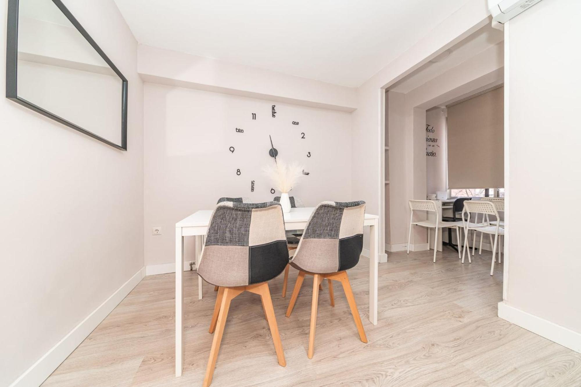 Elegant 6 Pax In Plaza Eliptica - Sm17 Apartment Madrid