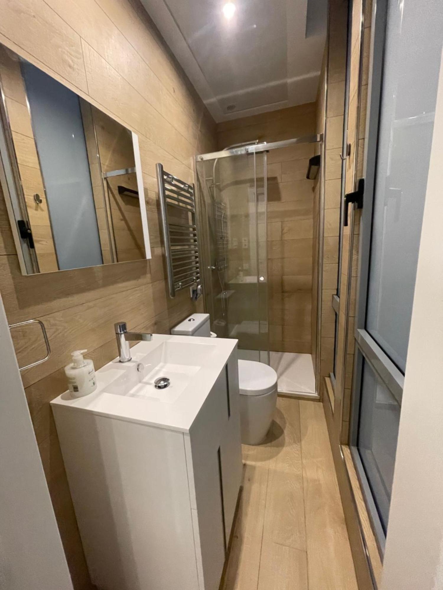 Casa De Huespedes Almirante Apartamento Madri