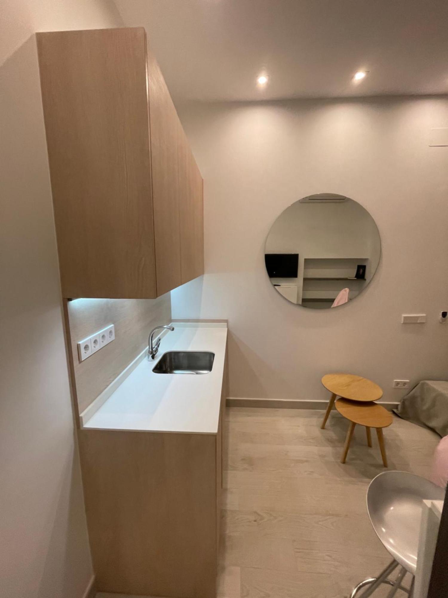 Casa De Huespedes Almirante Apartamento Madri
