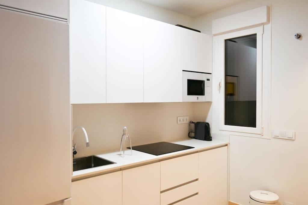 Apartment Encantador Temporal De 1 En Zur31 Madrid
