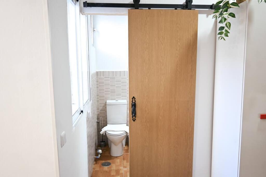Agradable Apartamento Temporal De 1 Dormitorio En Pez30 Madrid