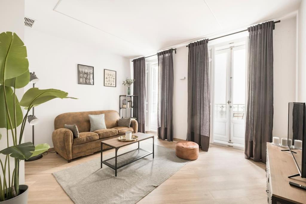 Acogedor Cerca De Plaza Mayor Apartment