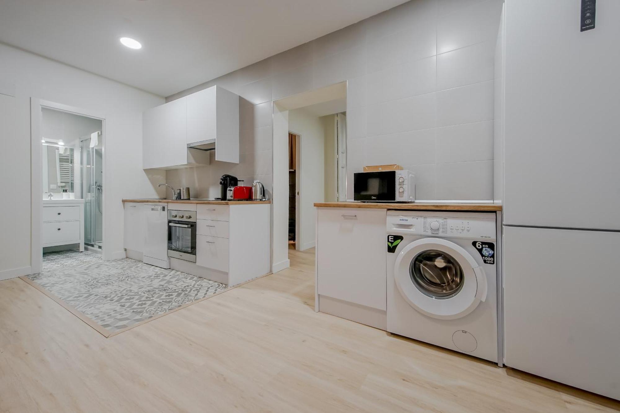 Apartamento Cozy&new 6pax En La Plaza De Tirso - E1 *