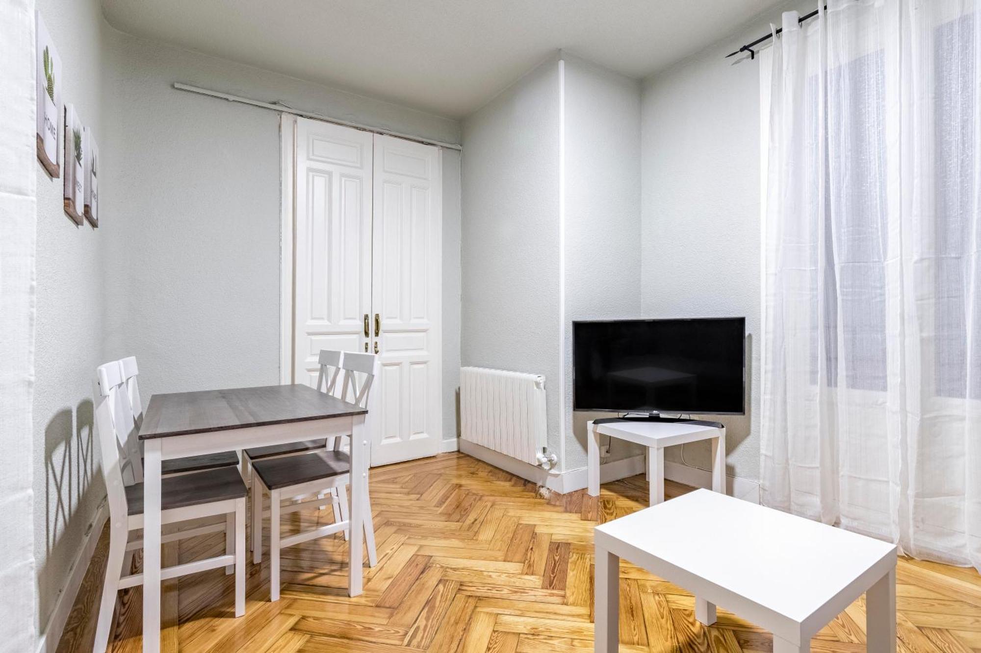 Apartment Cozy Flat In La Latina Madrid