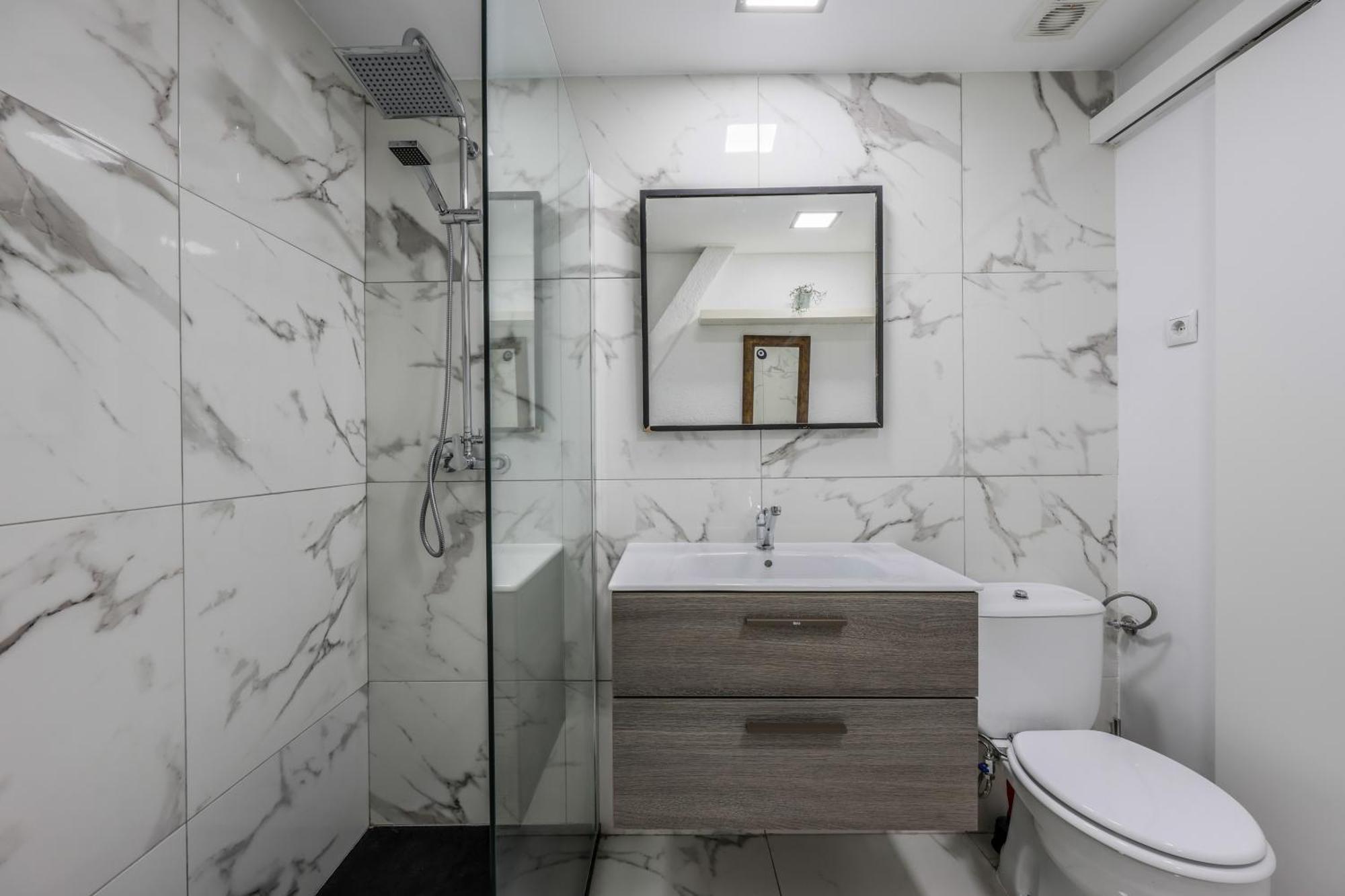 Algaba 28, Amplio Loft En * Madrid