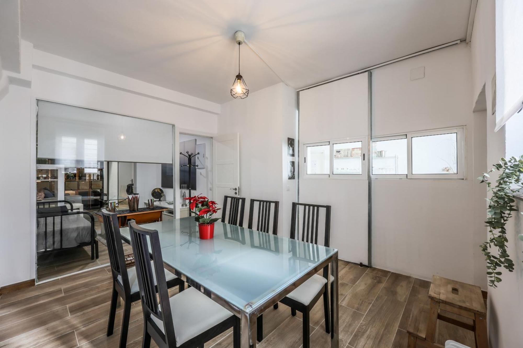 Apartment Algaba 28, Amplio Loft En *