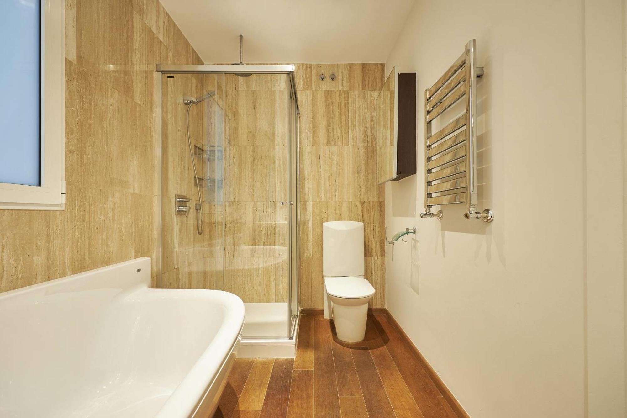 Goya Luxury, By Presidence *
