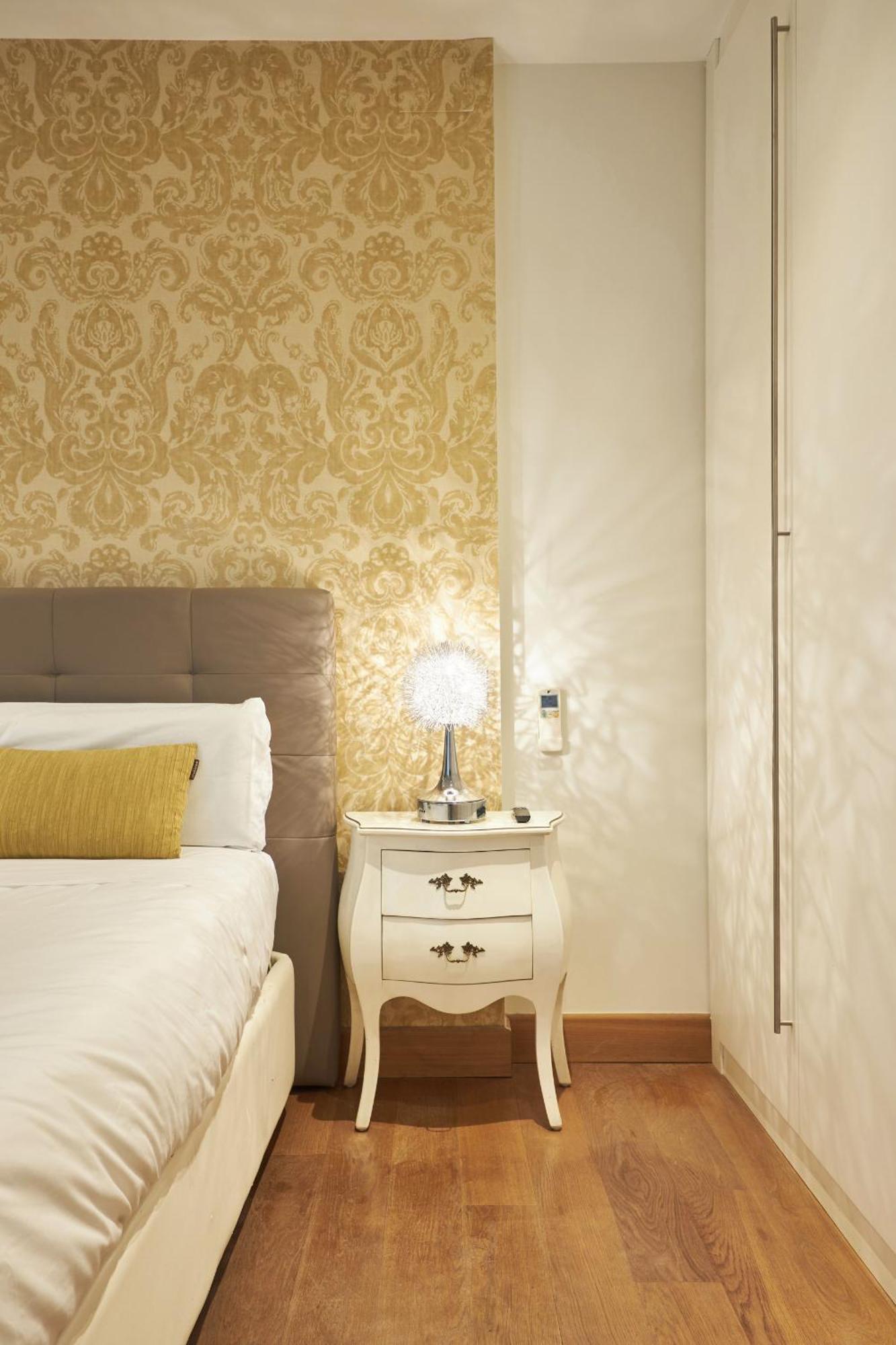 Goya Luxury, By Presidence *