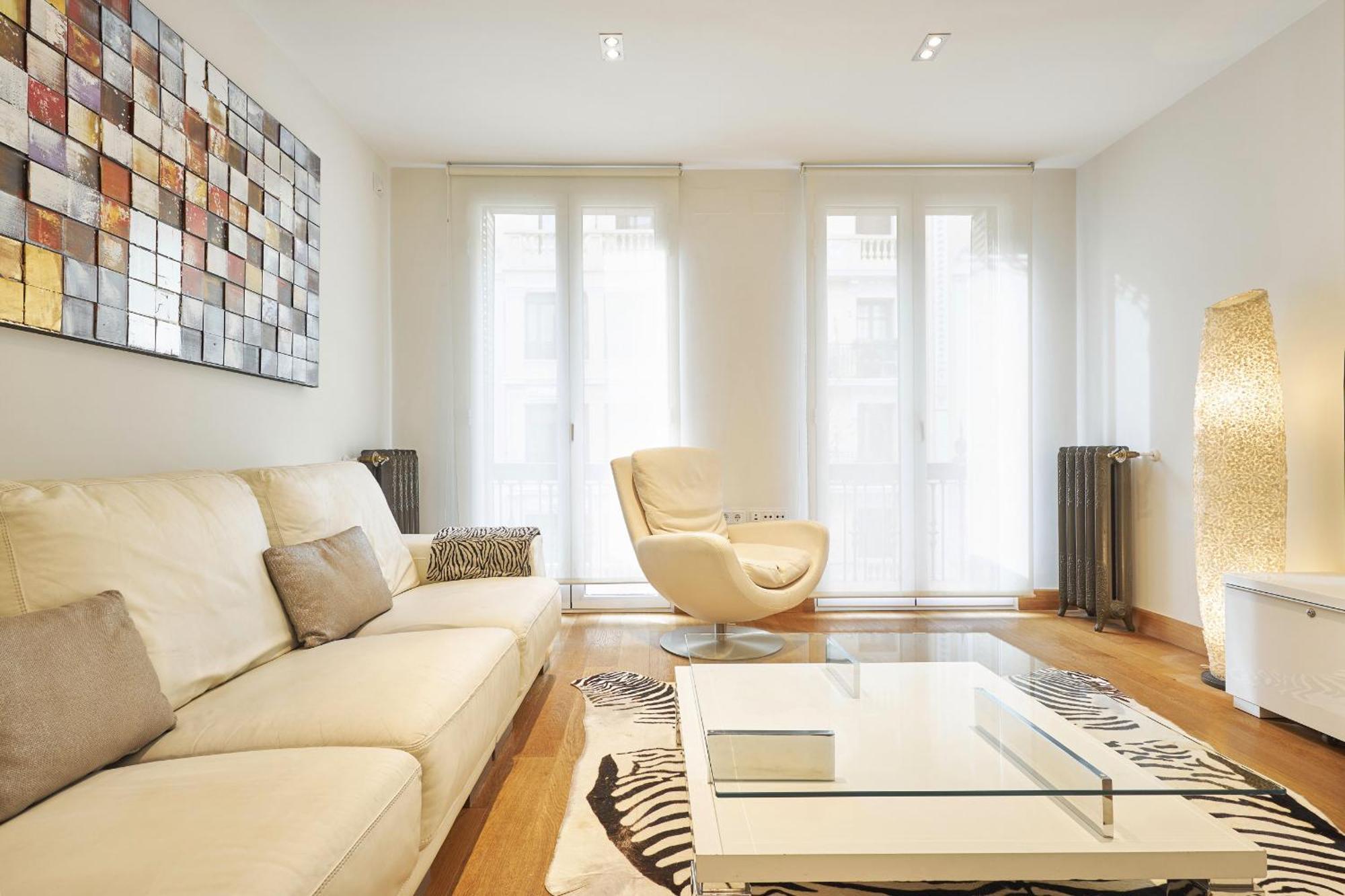 Goya Luxury, By Presidence