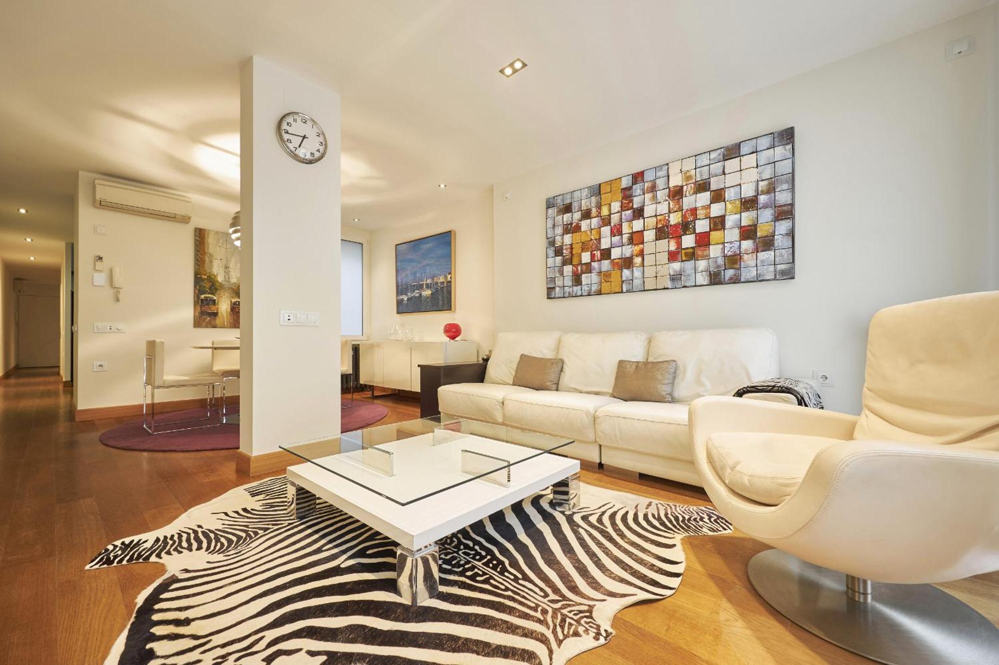 Goya Luxury, By Presidence Apartment
