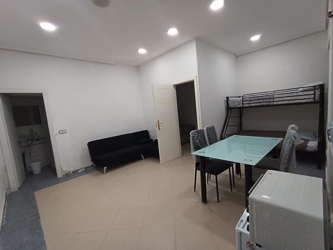 Parsa Residencial House Pensión *