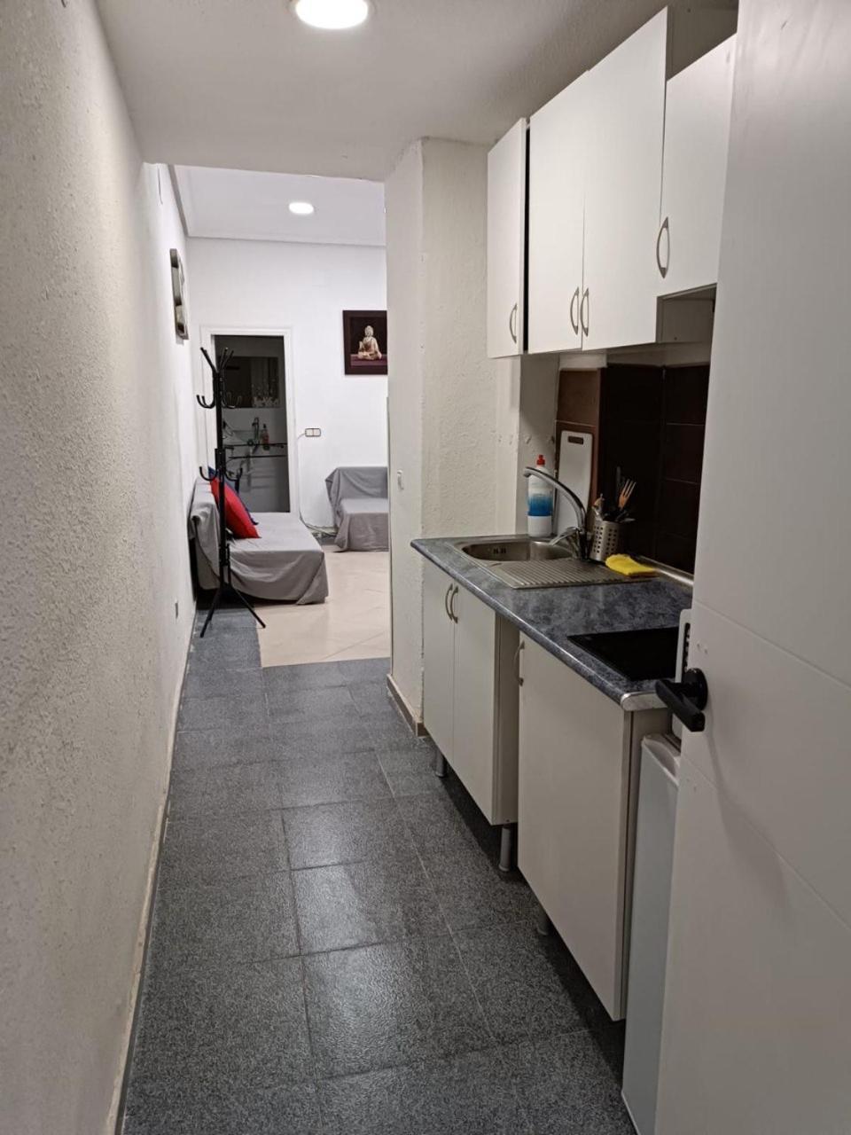 Parsa Residencial House Pensión