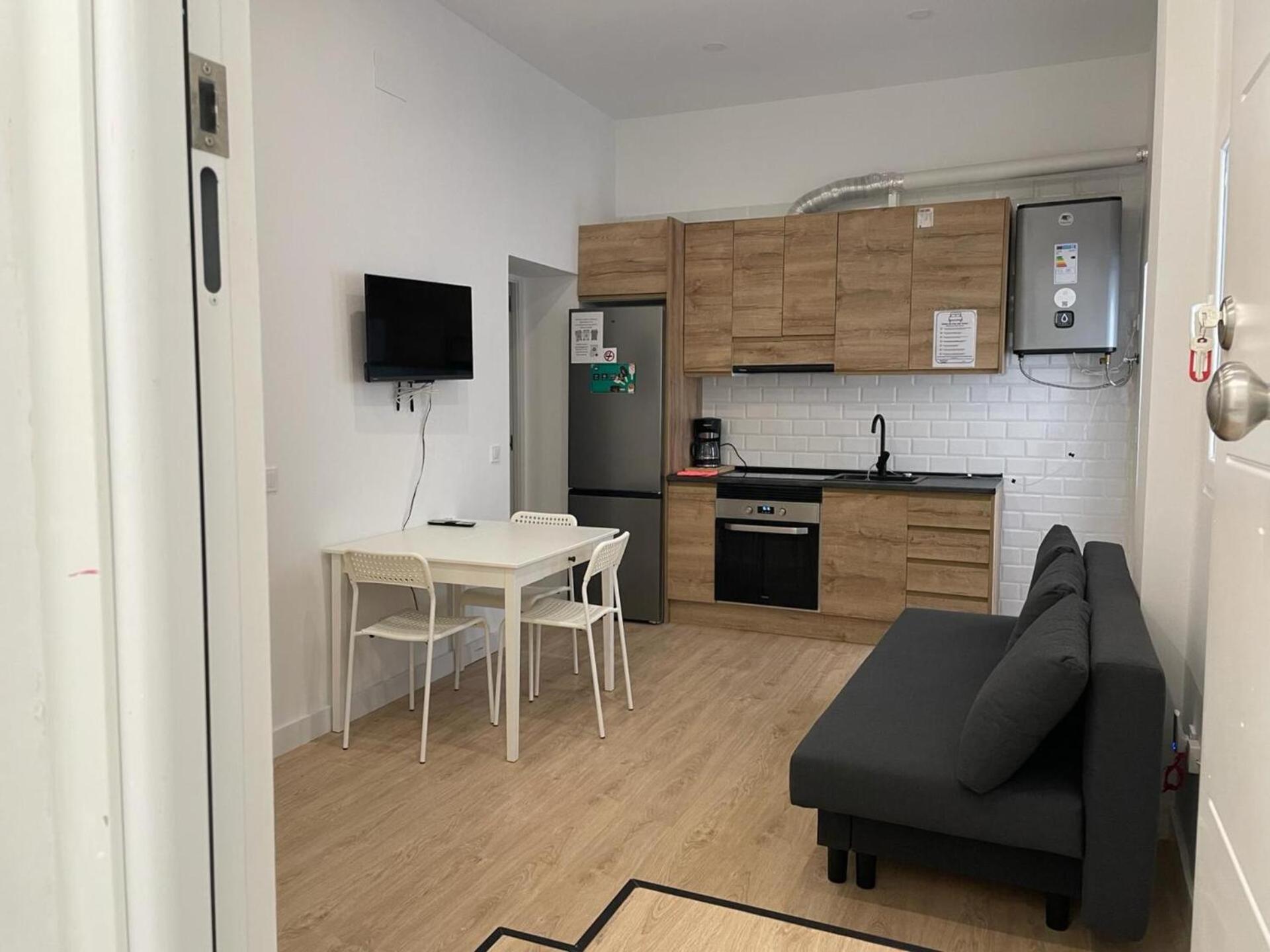U1 Ap Nuevo, Bien Comunicado Centro Apartment