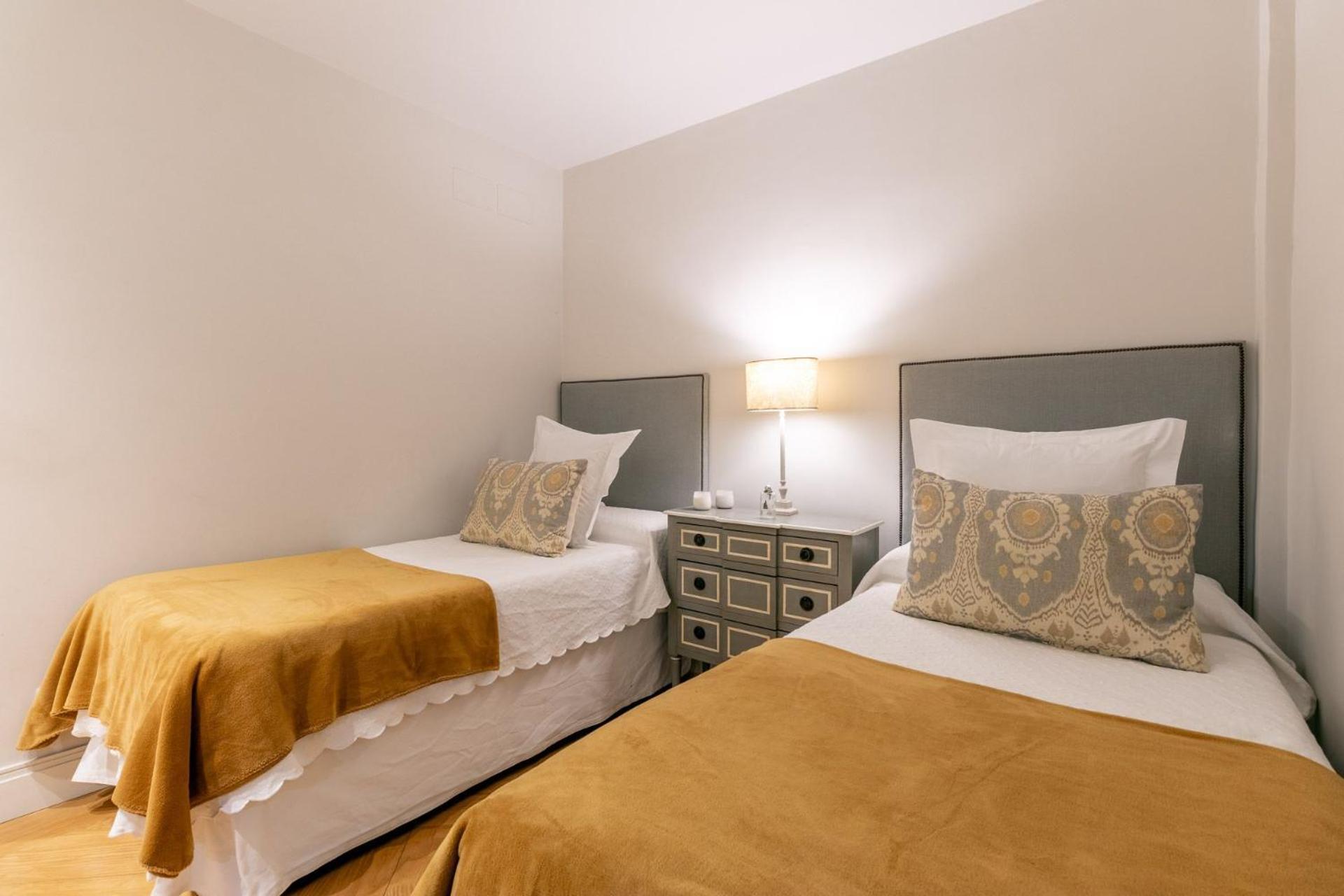 Charming 4-person In Exclusive Barrio Salamanca Castello Ii * Madrid