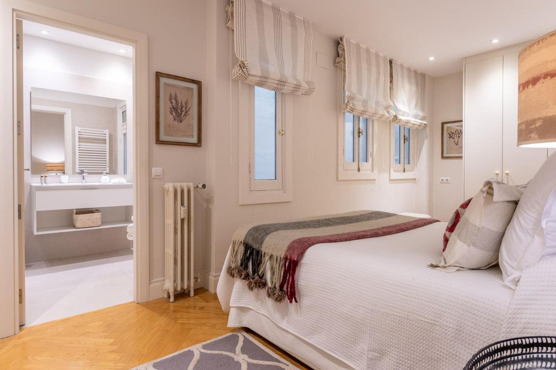 Charming 4-person In Exclusive Barrio Salamanca Castello Ii Madrid