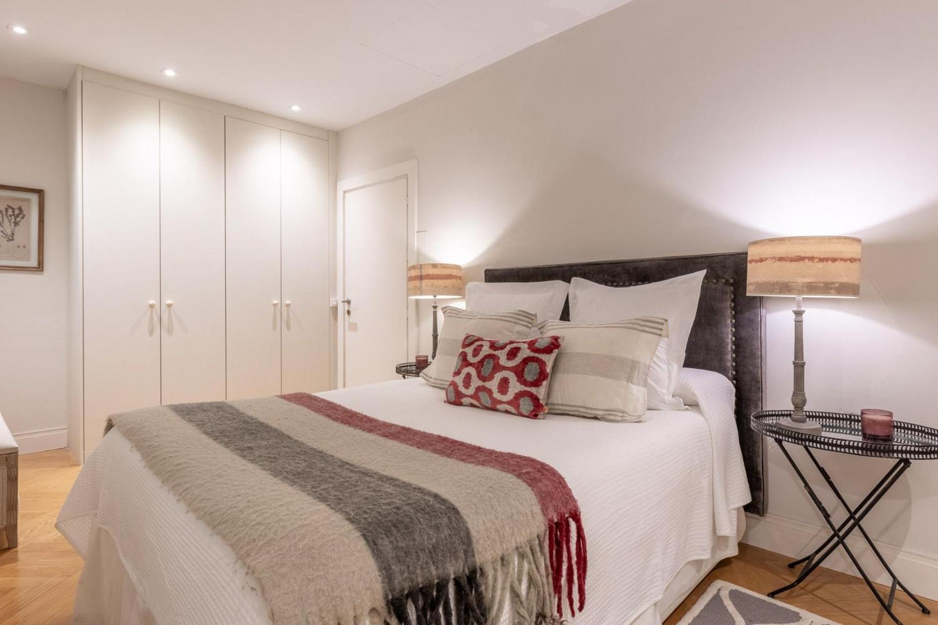 Charming 4-person In Exclusive Barrio Salamanca Castello Ii * Madrid
